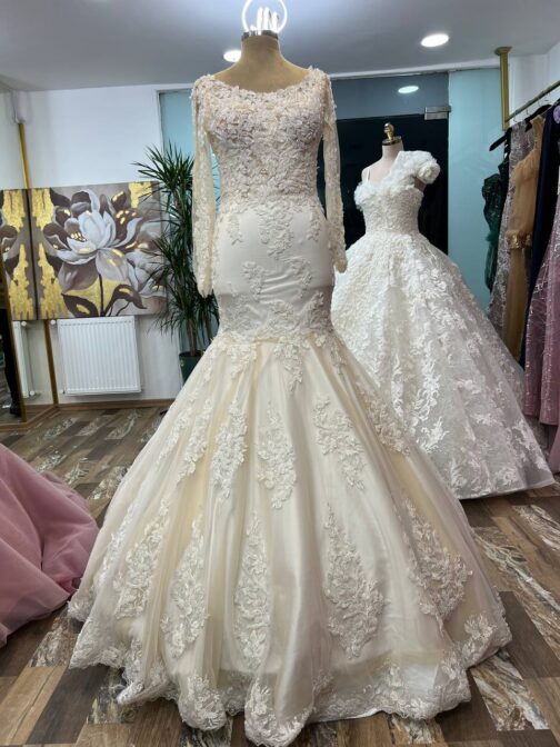 Cinderella Wedding Gowns ~~ Hire - Image 2