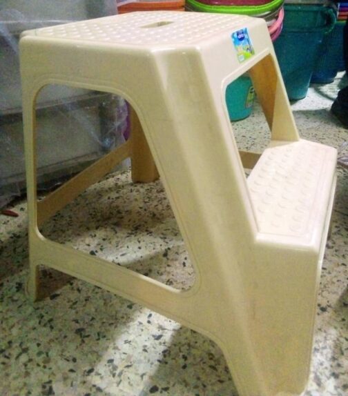 Step-on stool